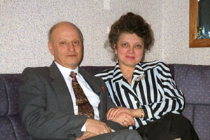 Магалиф А.Ю. и Э.А. в помещении нового офиса «На Щёлковской» в марте 1994 года.